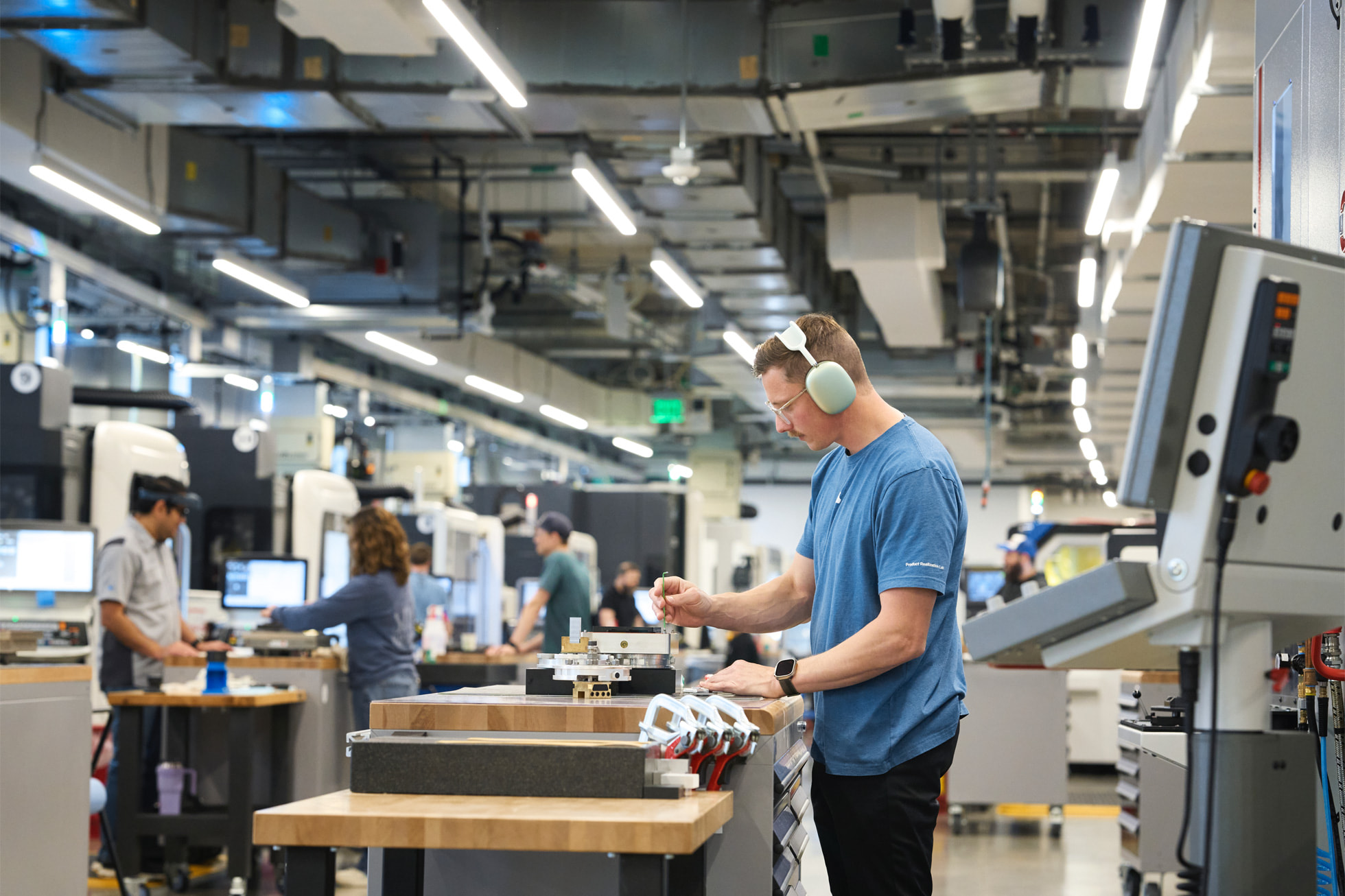 Apple Manufacturing Academy opens in Detroit