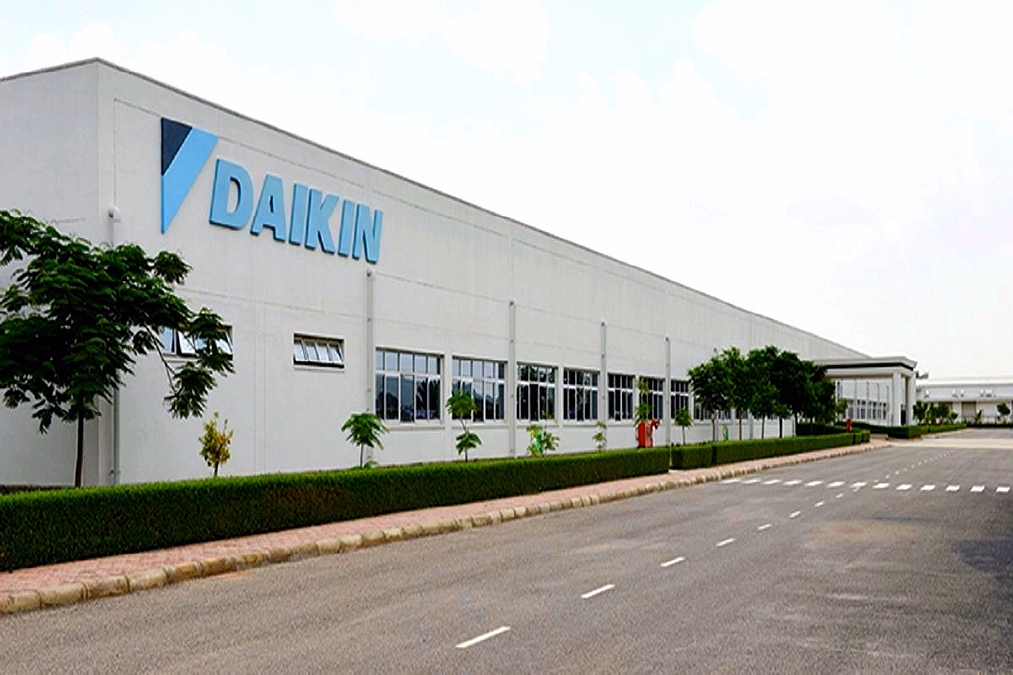🌞 Daikin Powers Up Sustainability with New Solar Plant at Texas Campus