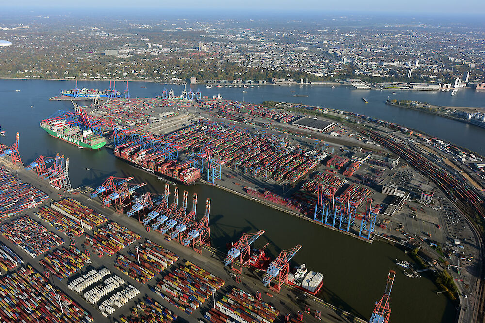 Mabanaft to Retrofit Hamburg Tank Terminal for Methanol Import and Storage 🚢